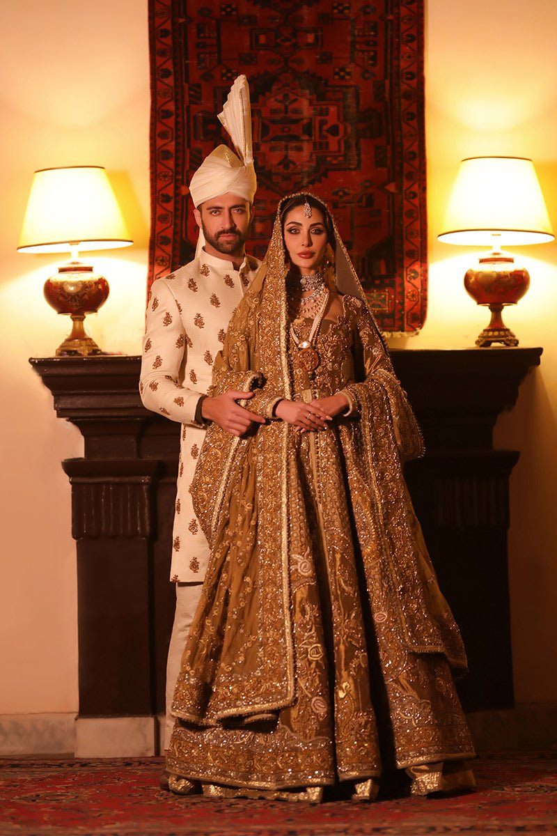 Pakistani Antique Gold Zari Zardozi Tissue Lehenga (3-Piece) - Image 11