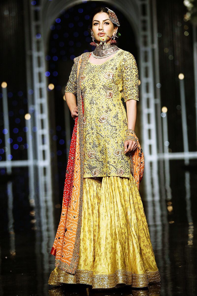 Pakistani Yellow Gold Zardozi Lehenga Set (3-Piece) - Image 2