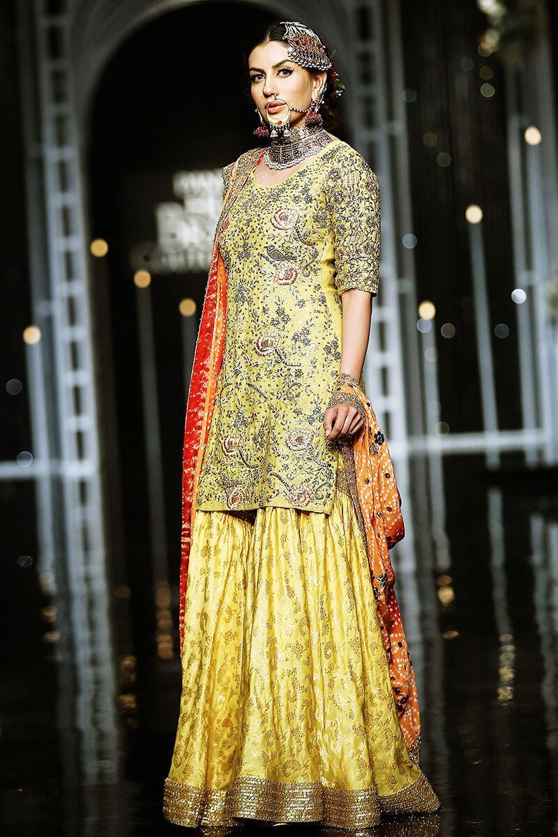 Pakistani Yellow Gold Zardozi Lehenga Set (3-Piece) - Image 3