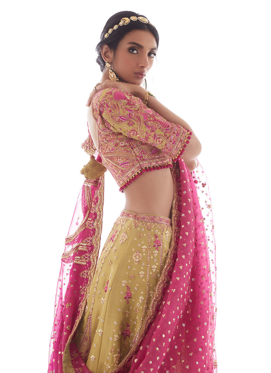 Pakistani Kiwi Gold Zari Embroidered Lehnga Choli (3-Piece) - Image 7