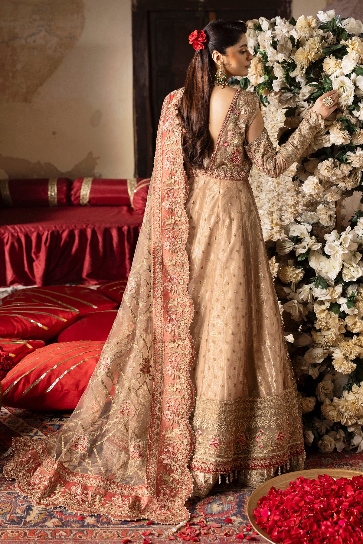 Pakistani Gold Hand-Embellished Net & Organza Maxi (2-Piece) - Image 2