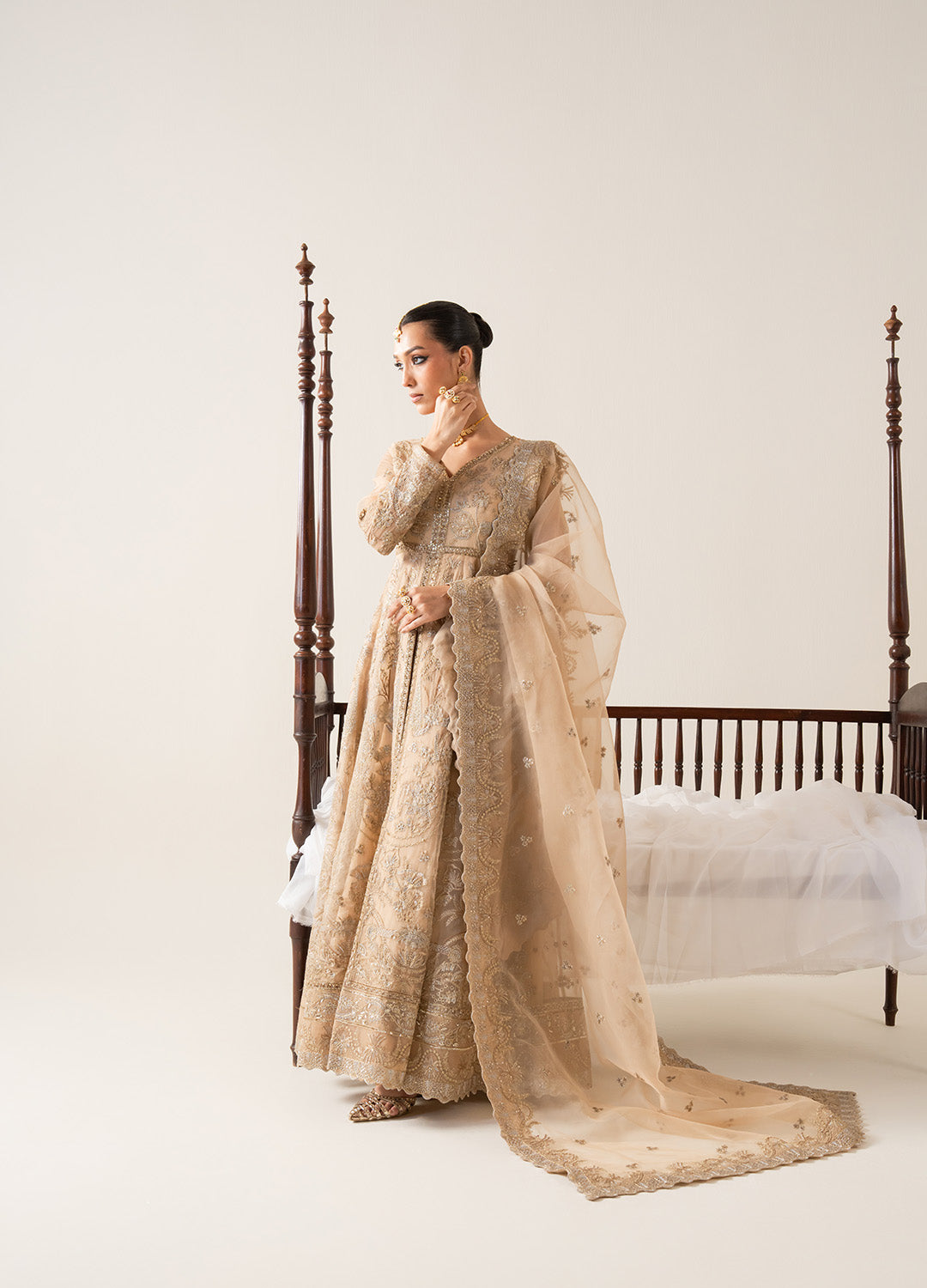 Pakistani Metallic Gold Embroidered Chiffon Organza Pishwas (3-Piece) - Image 4