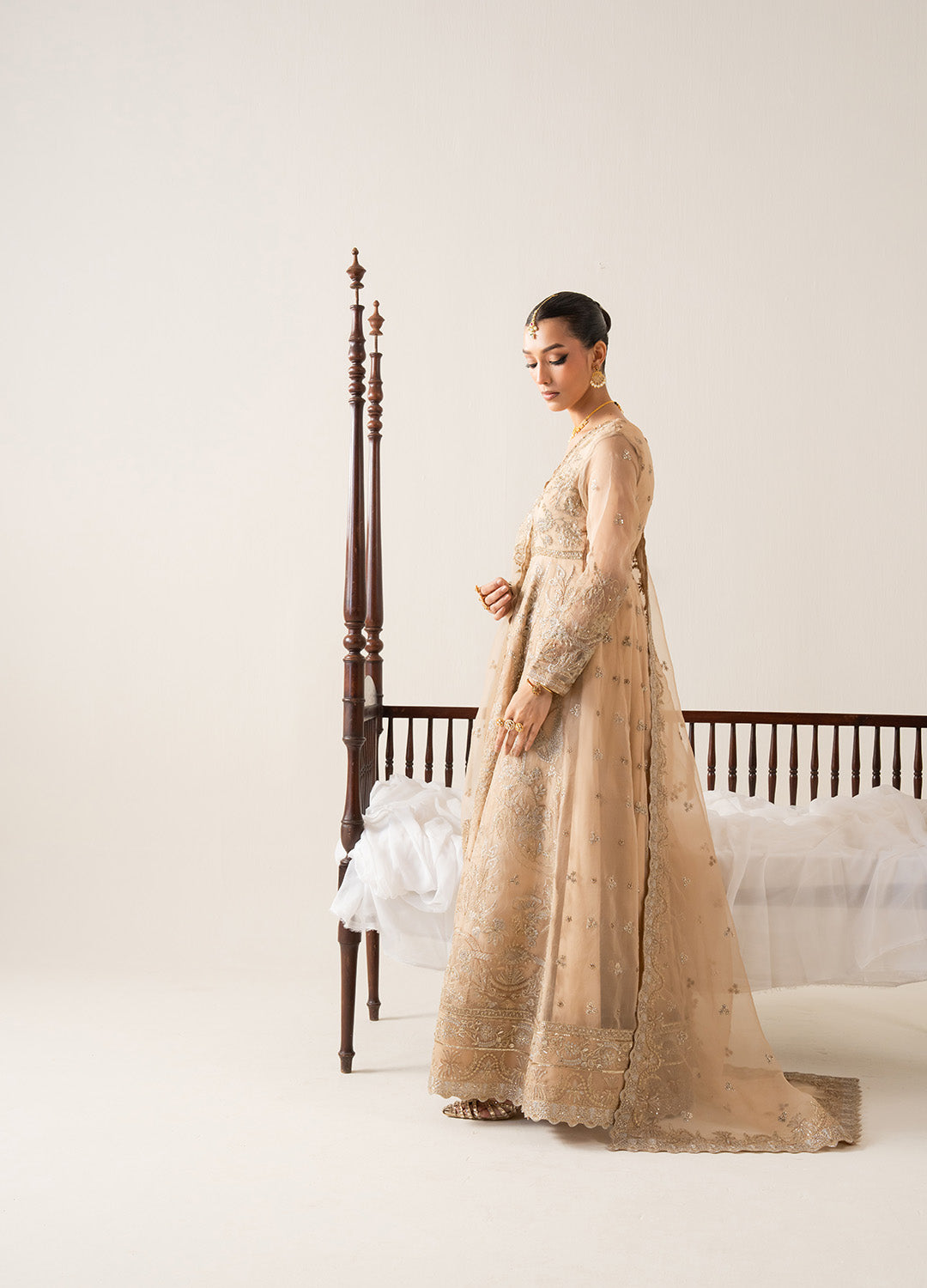 Pakistani Metallic Gold Embroidered Chiffon Organza Pishwas (3-Piece) - Image 5