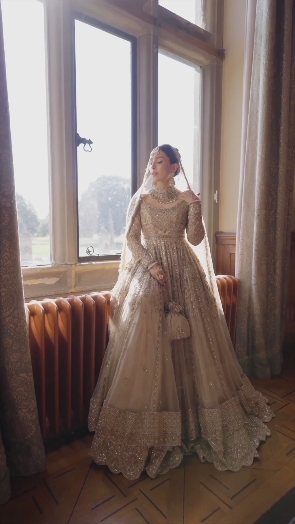 Pakistani Gold Hand-Embellished Net Pishwas (2-Piece) - Image 8