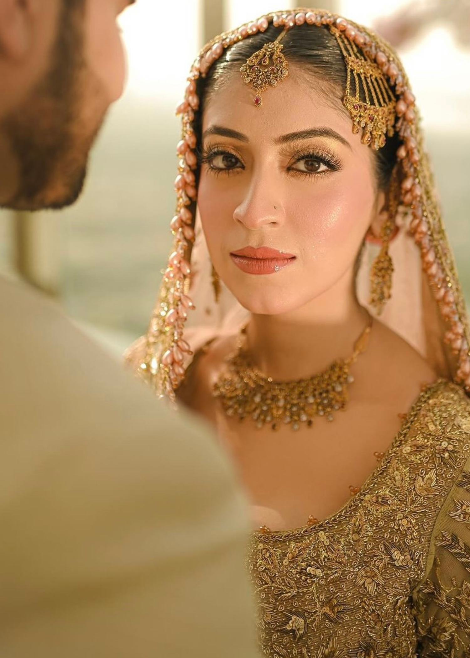 Pakistani Antique Gold Embellished Silk-Blend Pishwas (2-Piece) - Image 4