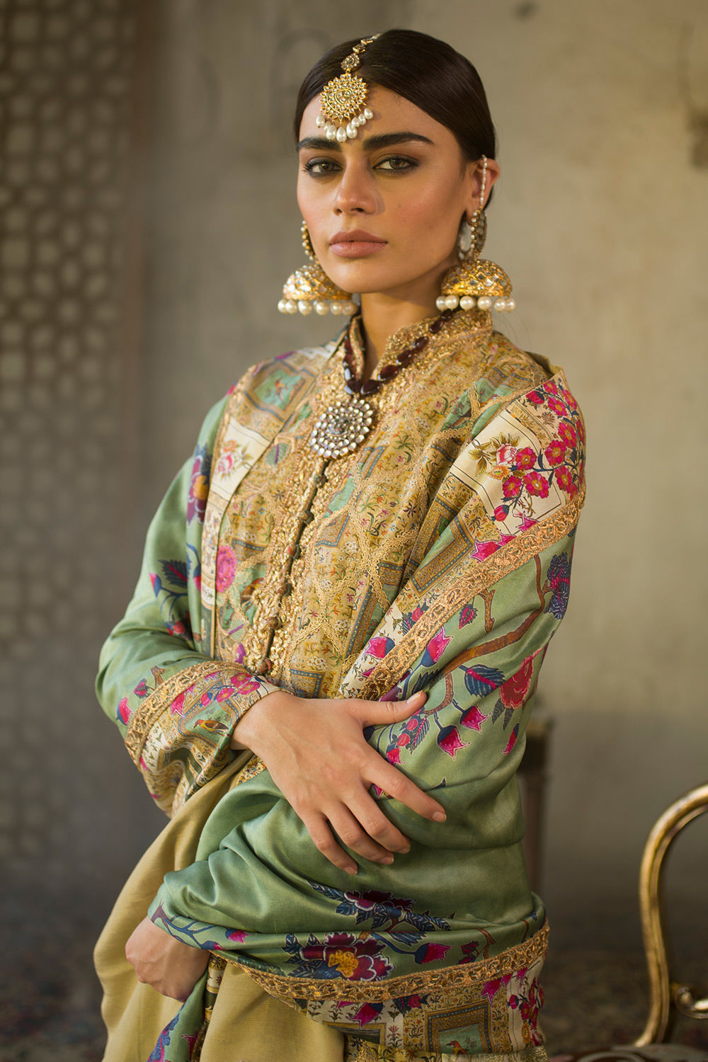 Pakistani Gold Zardozi Embroidered Pure Silk Pishwas (2-Piece) - Image 4