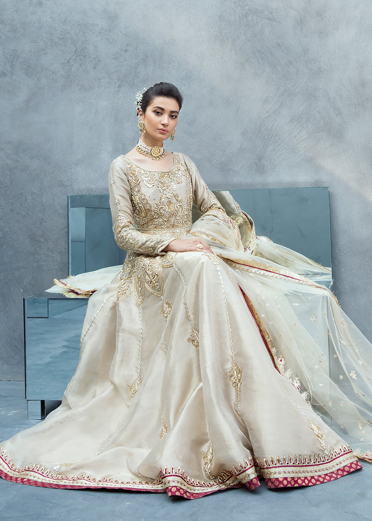 Gold Hand-Embellished Tissue & Net Pishwas (2-Piece) - Image 4