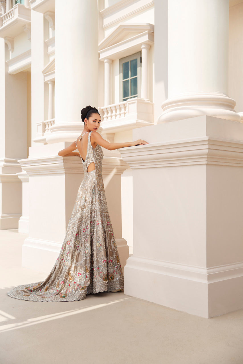 Pakistani Metallic Zardozi Tissue Pishwas Dress (2-Piece) - Image 4