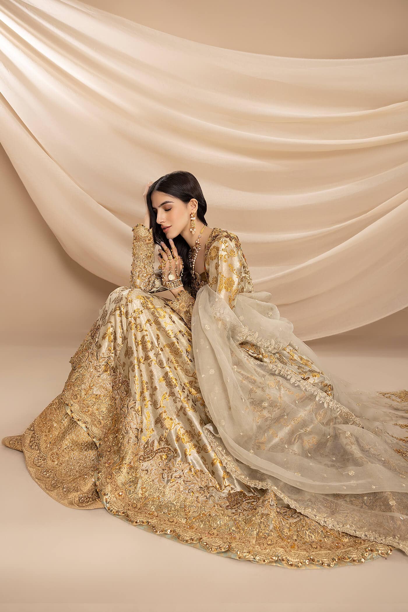 Antique & Champagne Gold Embroidered Tissue Zari Pishwas (3-Piece) - Image 3