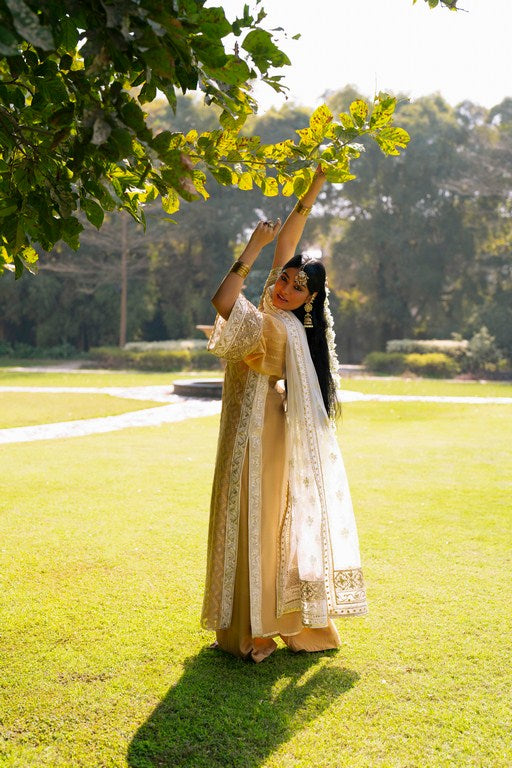 White Gota Lace Net Dupatta with Gold Brocade Kameez (3-Piece) - Image 3