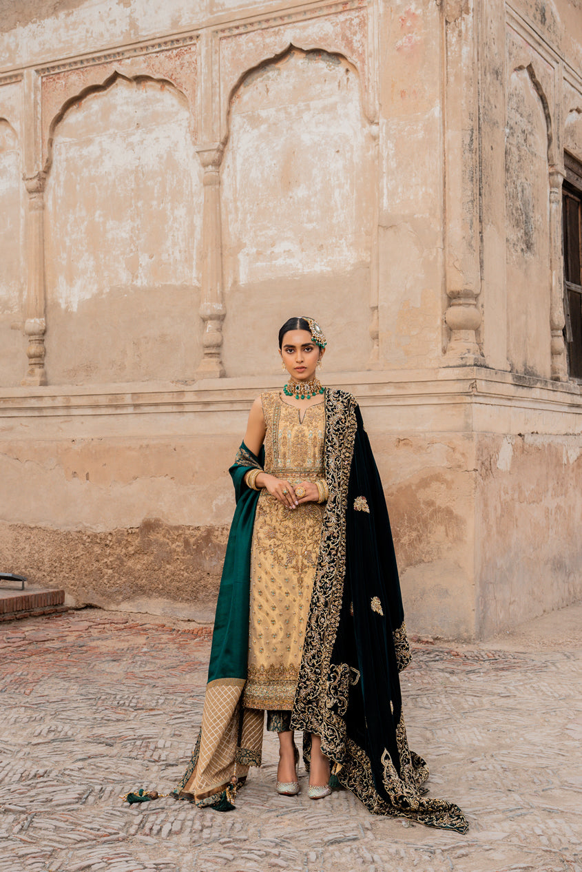 Gold Embellished Tissue Kameez with Green Jamawar Pants (3-Piece) - Image 3