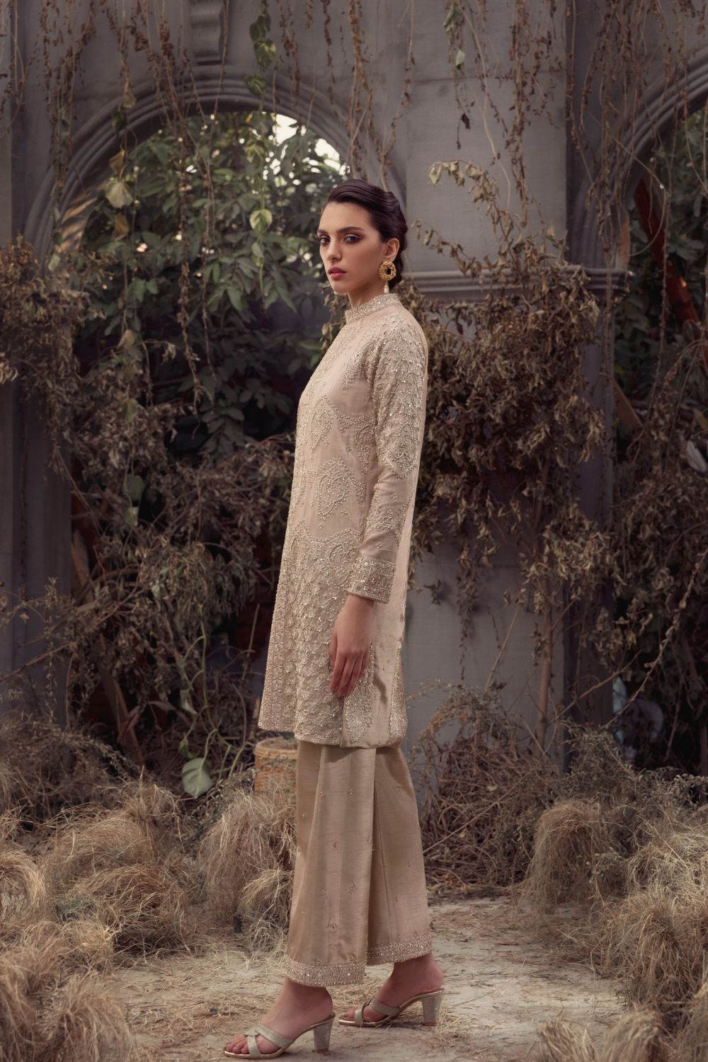 Pakistani Champagne Embellished Silk-Blend Kurta Set (2-Piece) - Image 2