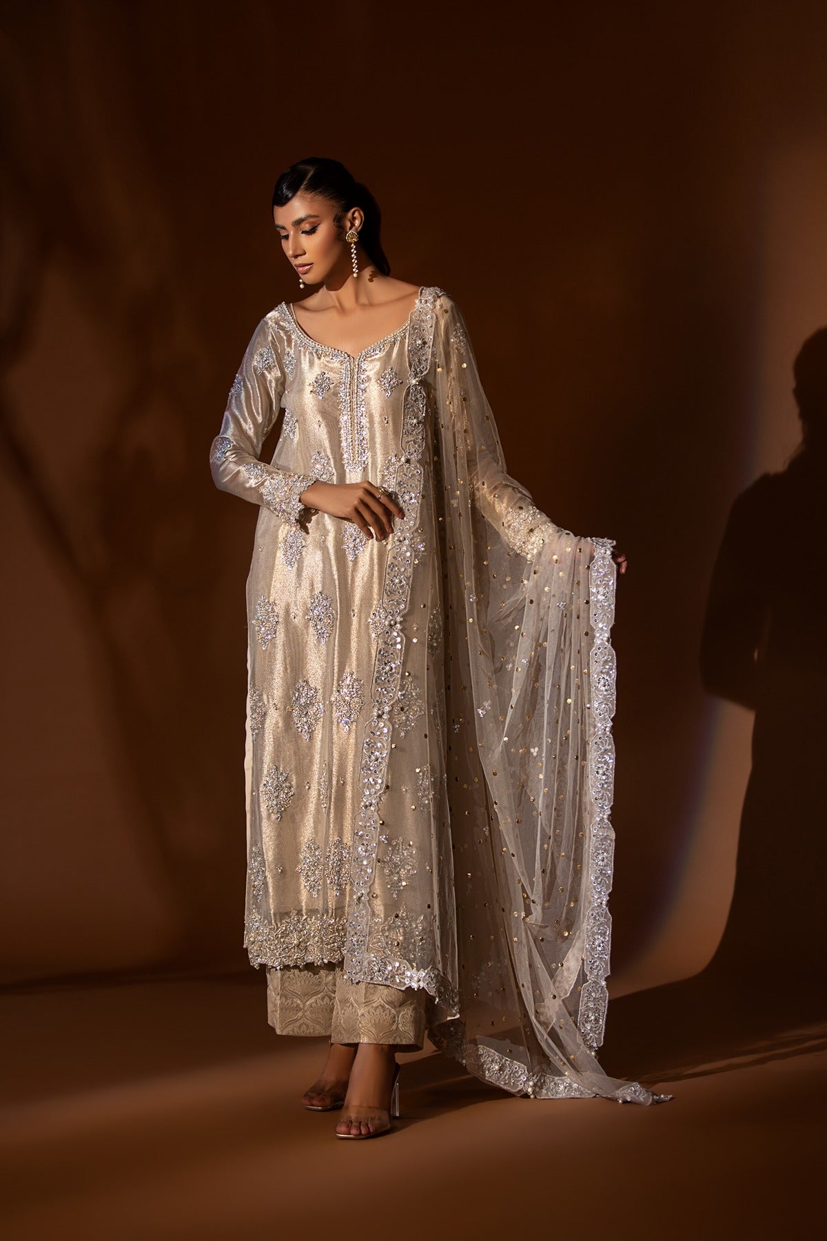 Pakistani Rose Gold Embellished Tissue & Jamawar Salwar Kameez (3-Piece) - Image 3