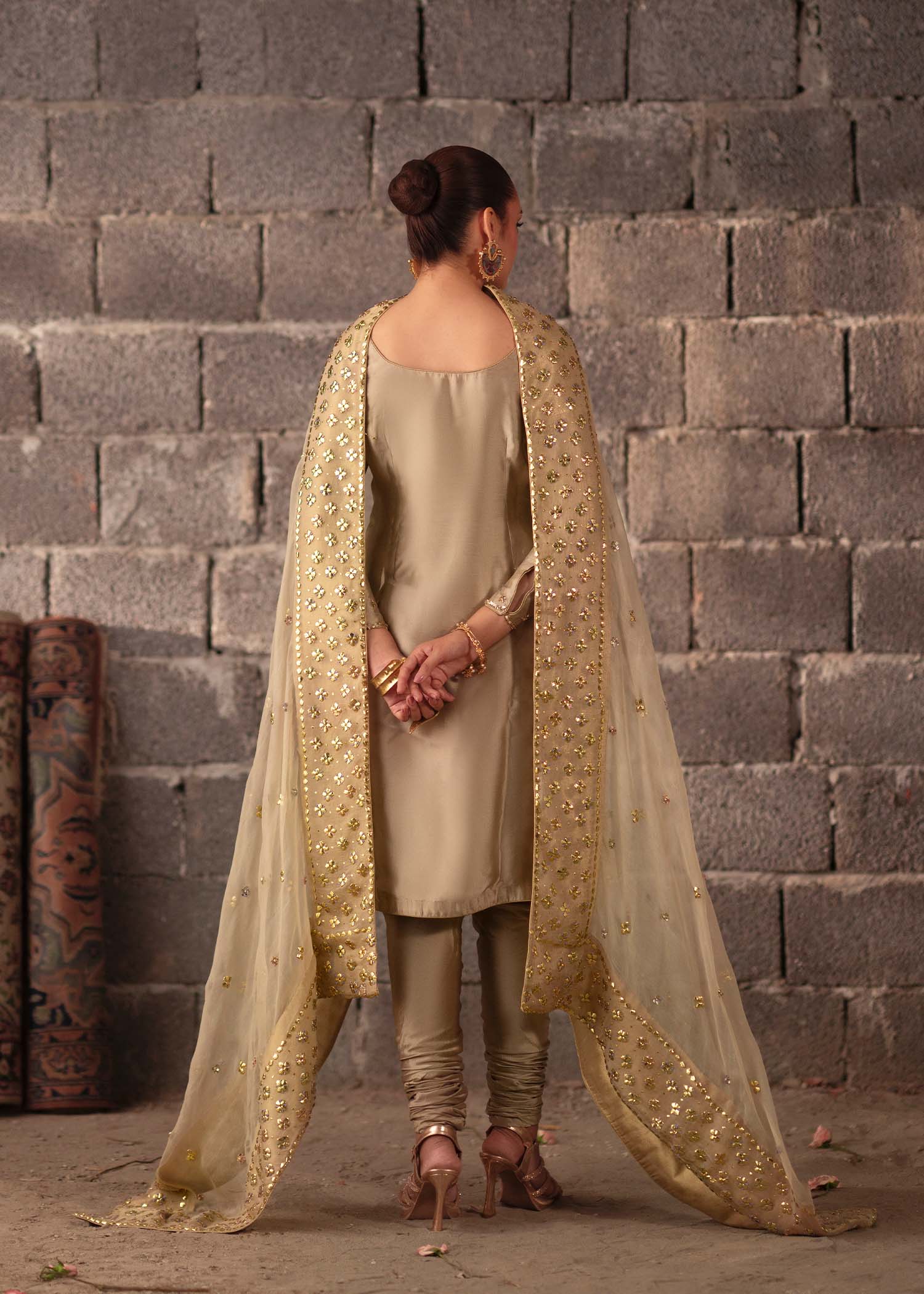 Pakistani Champagne Embroidered Tissue Silk Kurta Set (3-Piece) - Image 4