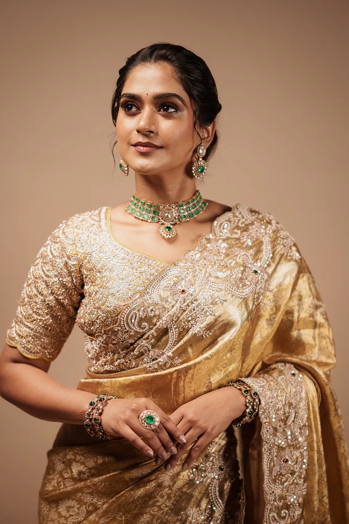 Indian Gold Embroidered Kanchipuram Tissue Saree (2-Piece) - Image 2