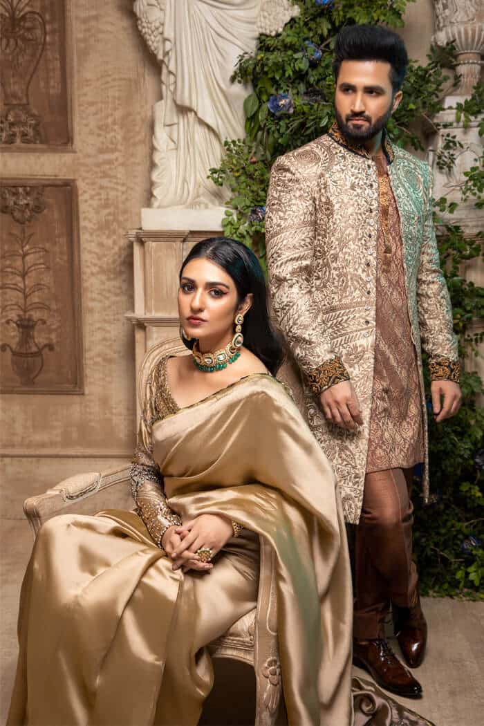 Champagne Embellished Tissue Organza Saree (3-Piece) - Image 4