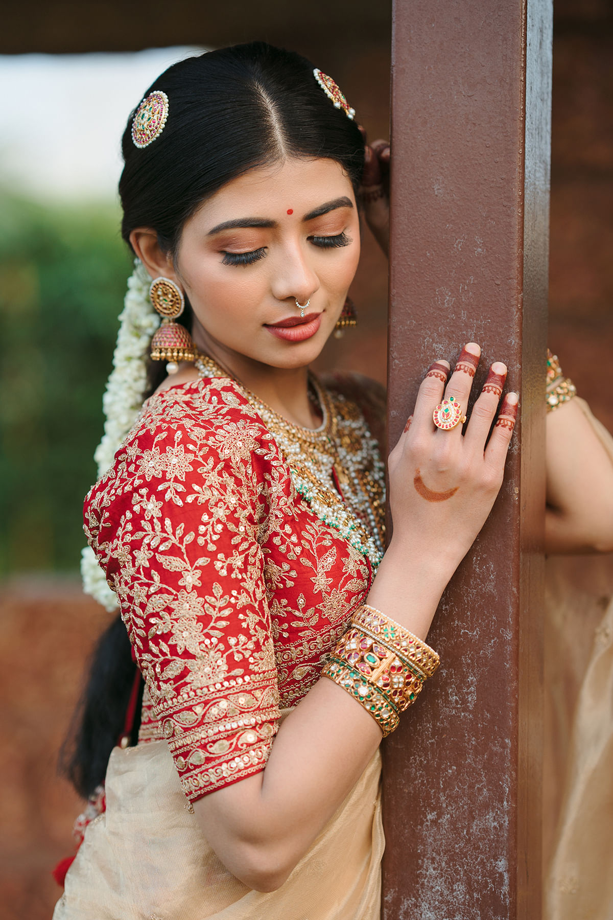 Gold Dori & Sequins Tissue Organza Saree (2-Piece) - Image 7