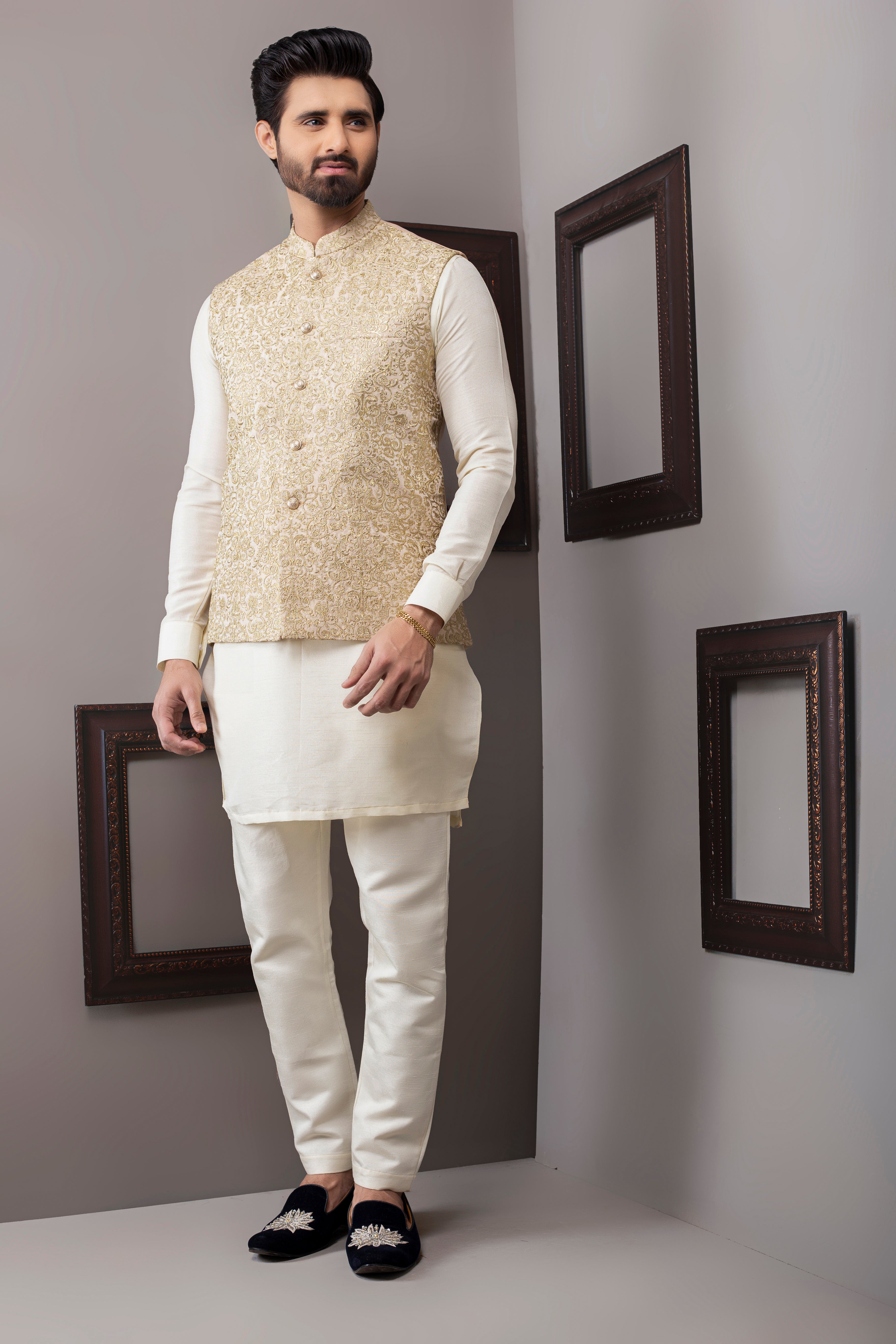 Gold Embroidered Silk-Blend Waistcoat (3-Piece) - Image 1