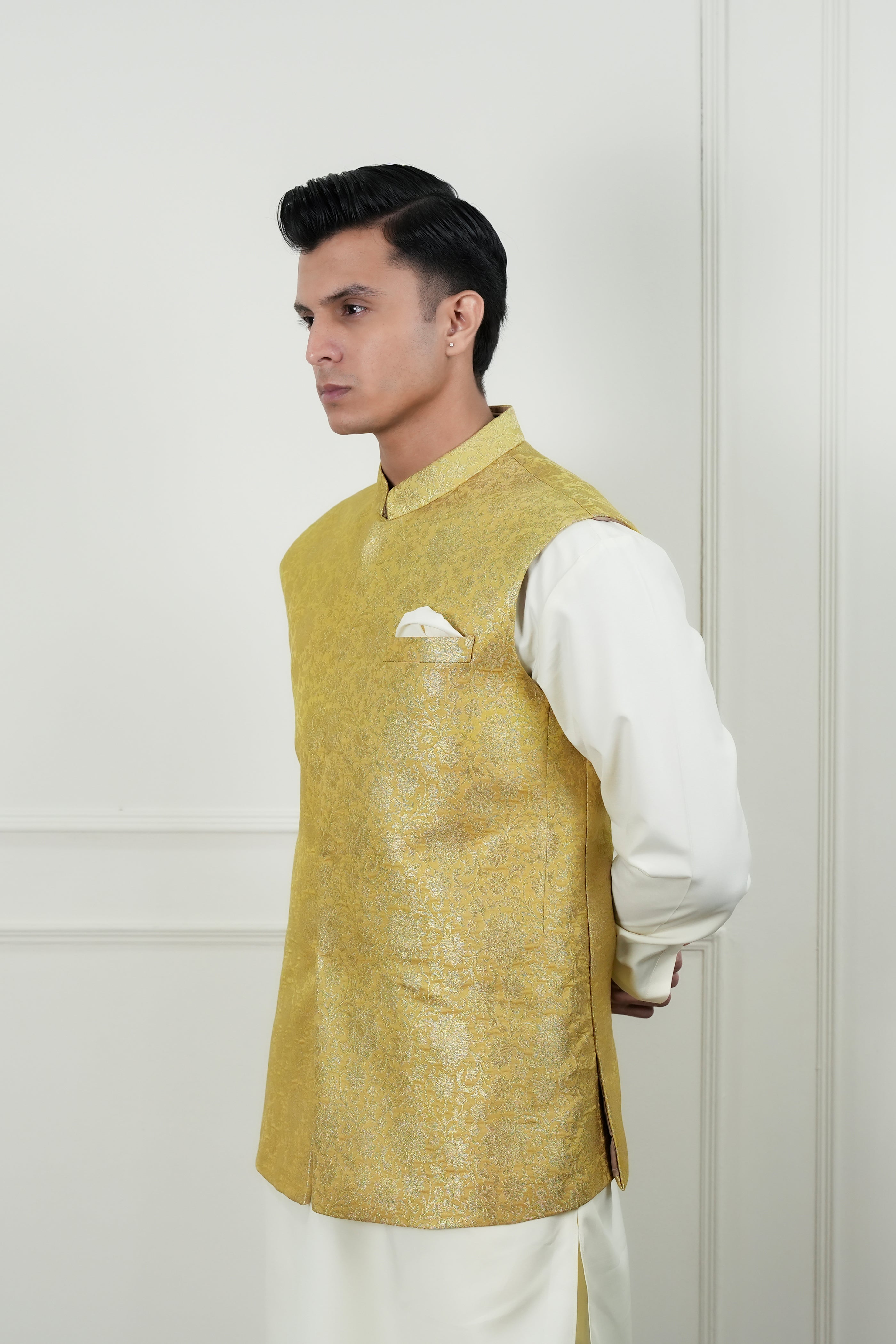 Mustard Zari Jamawar Waistcoat Kurta Pajama (3-Piece) - Image 4