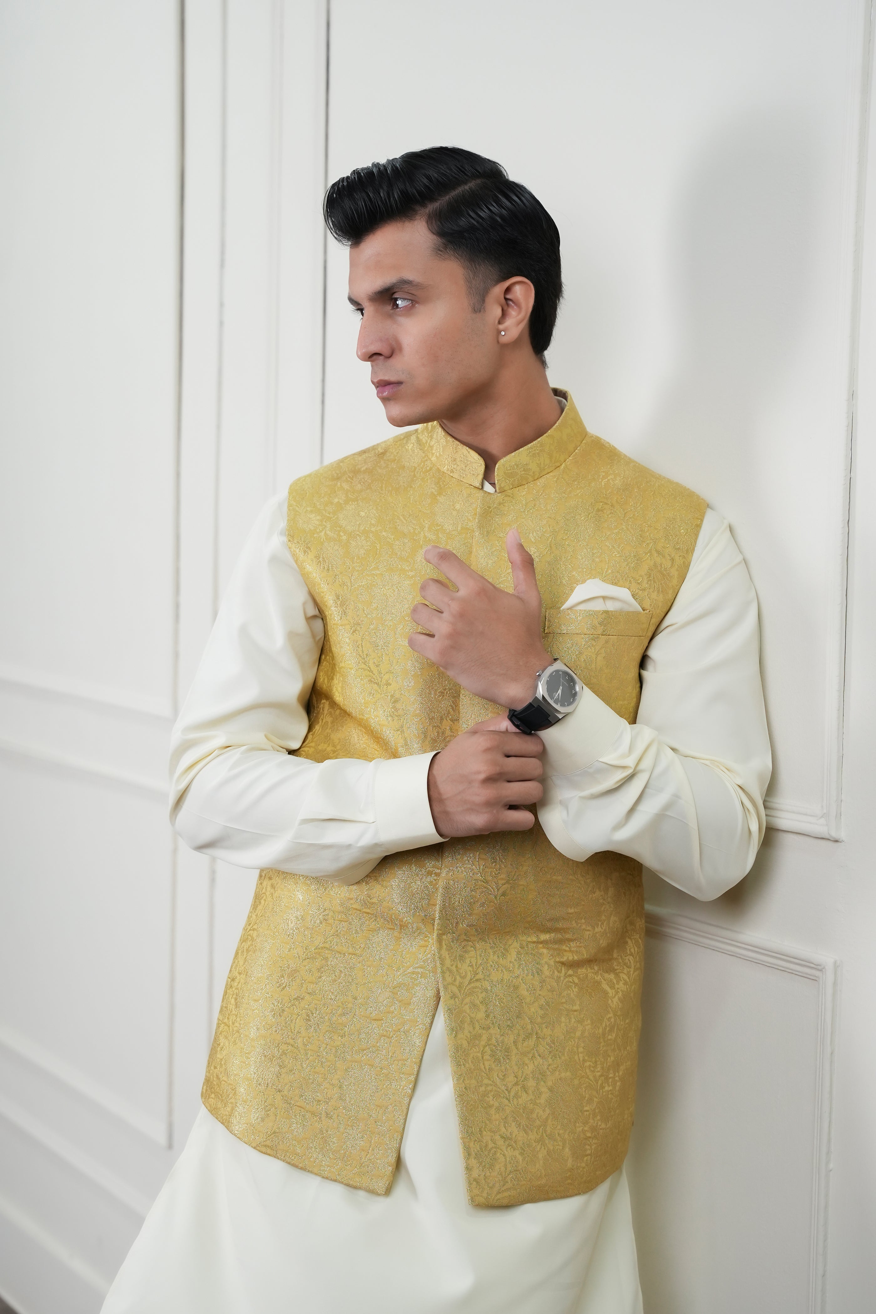 Mustard Zari Jamawar Waistcoat Kurta Pajama (3-Piece) - Image 5
