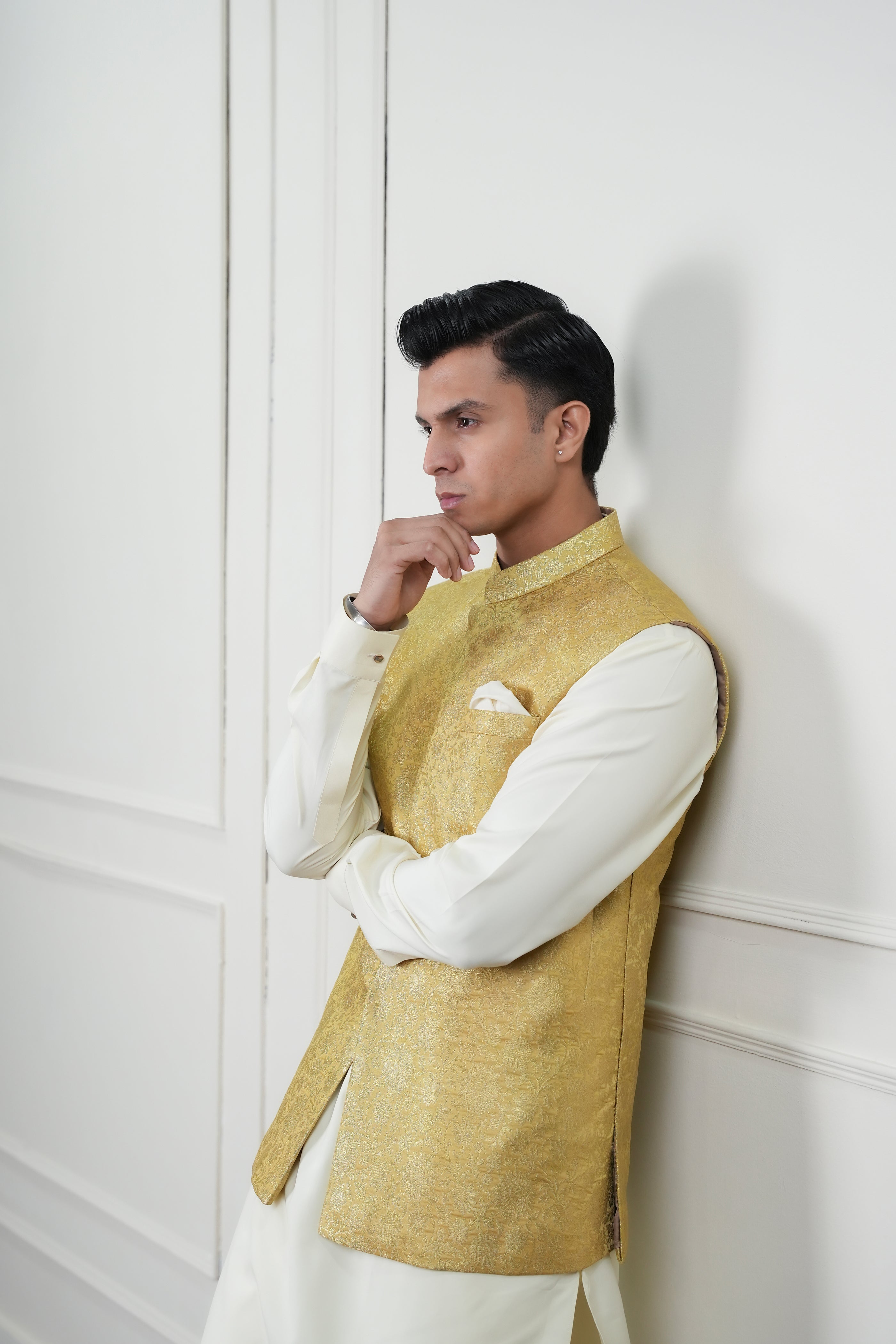 Mustard Zari Jamawar Waistcoat Kurta Pajama (3-Piece) - Image 6