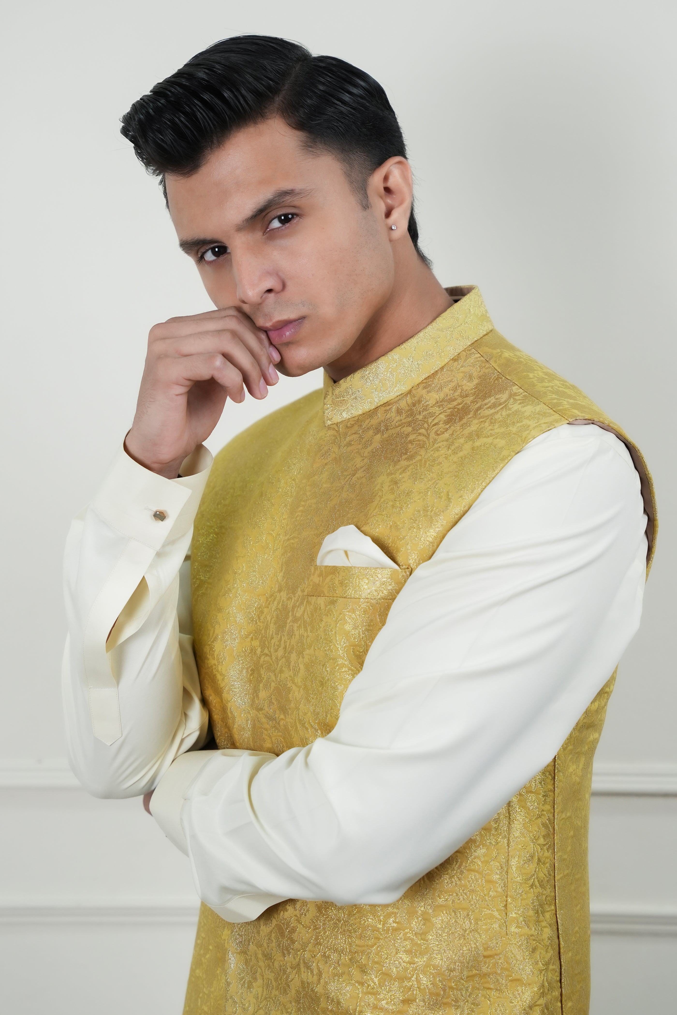 Mustard Zari Jamawar Waistcoat Kurta Pajama (3-Piece) - Image 7