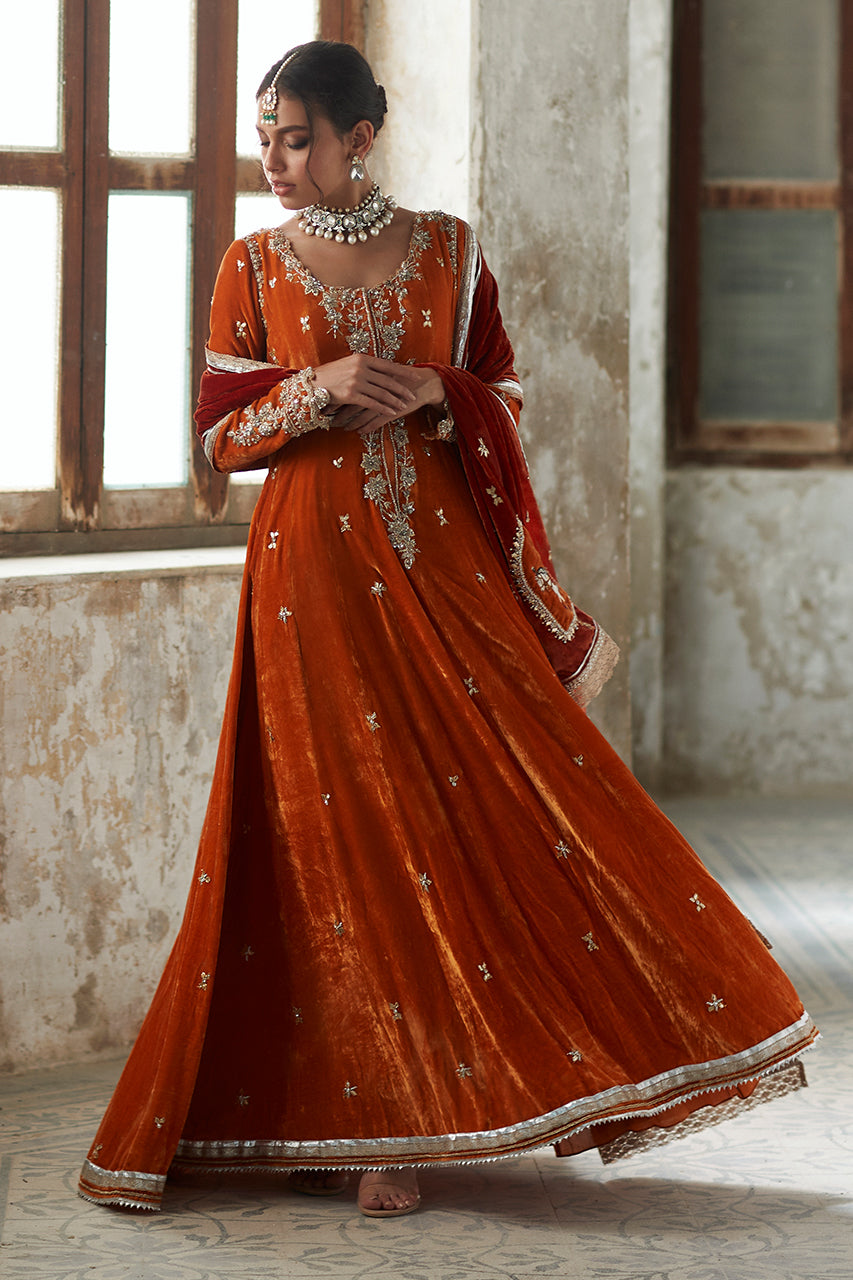 Pakistani Saffron Zardozi Velvet Kalidaar (3-Piece) - Image 2