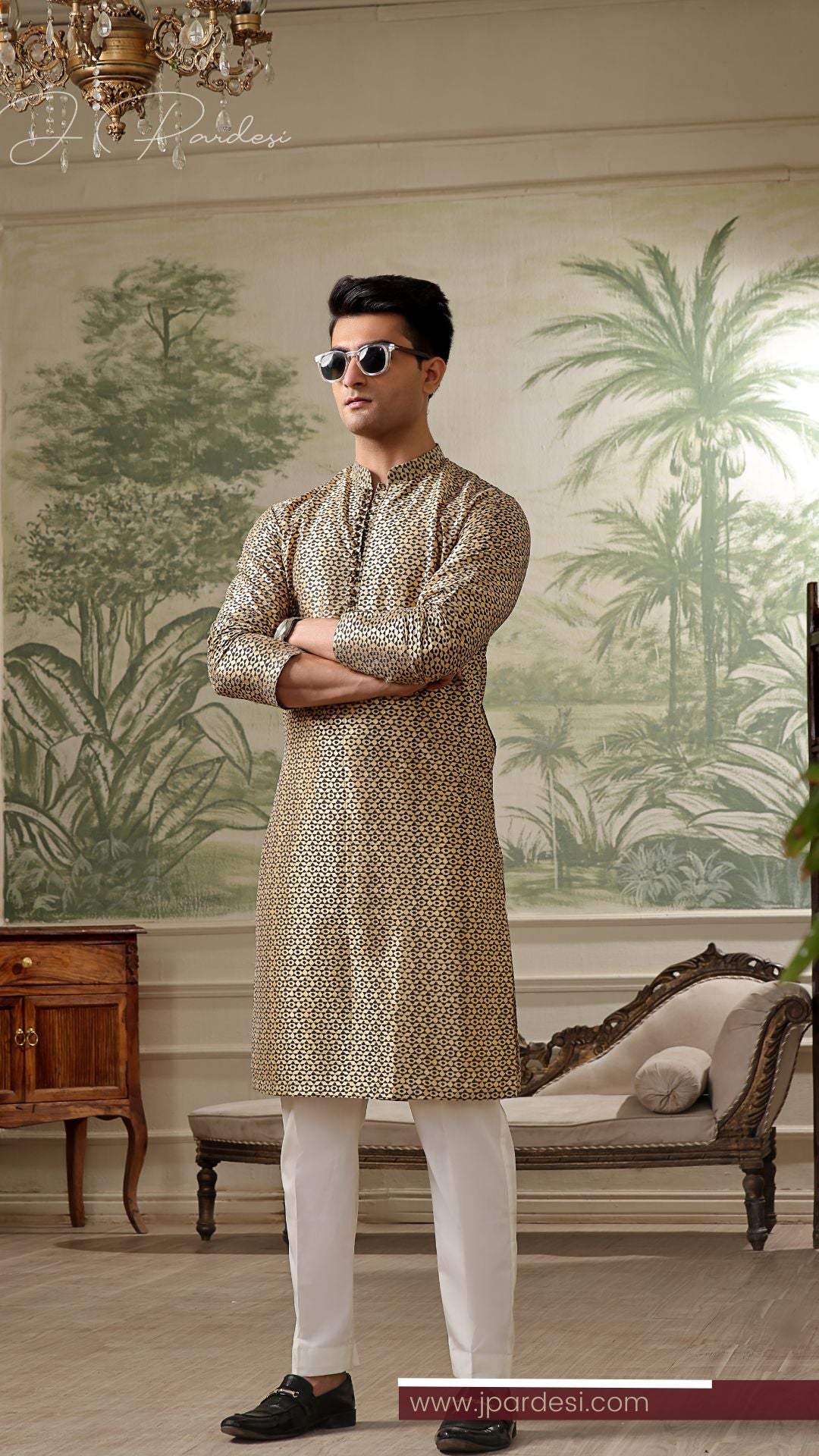 Gold Printed Silk-Blend Kurta Pajama (2-Piece) - Image 2