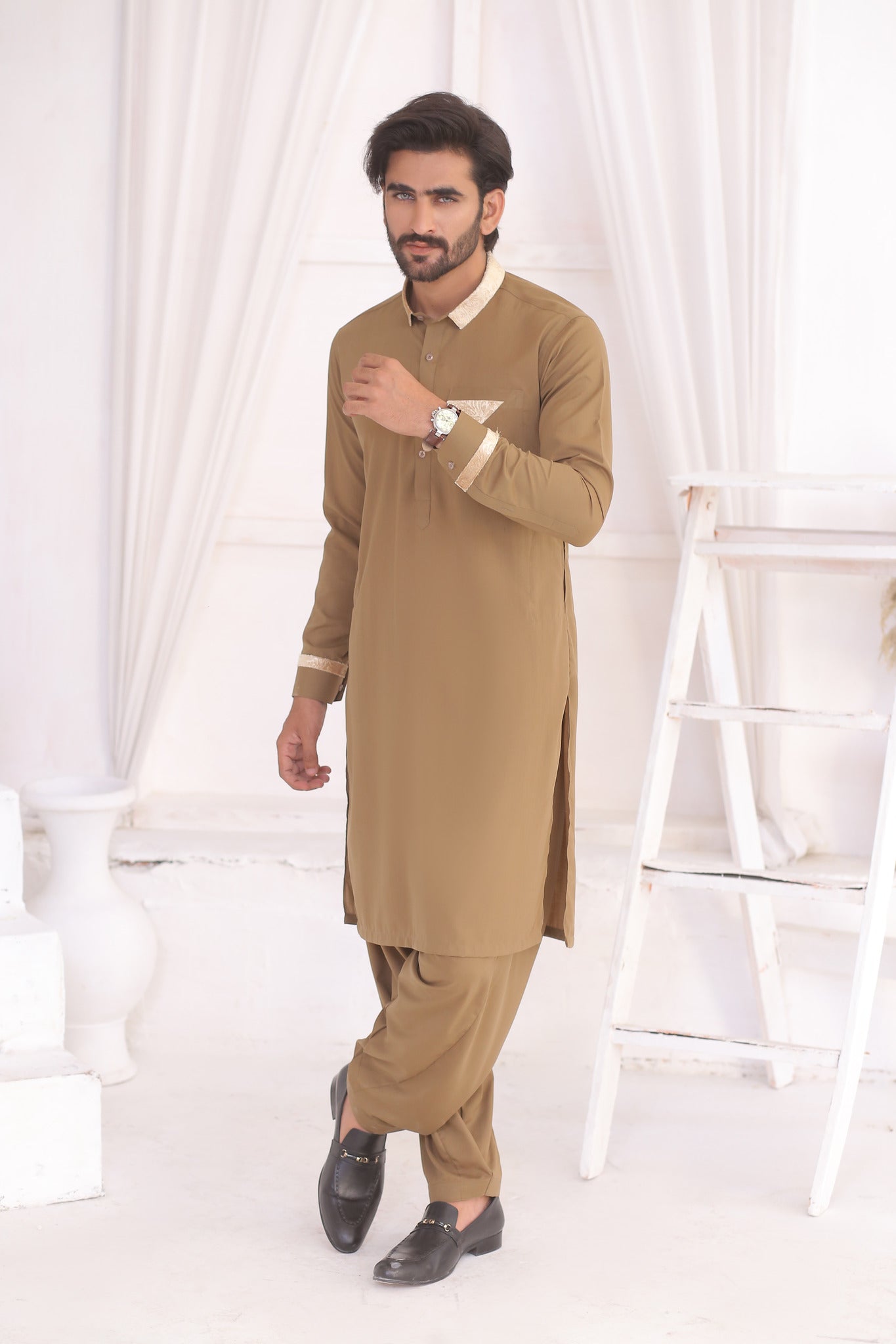 Gold Jacquard Accented Shalwar Kameez (2-Piece) - Image 2