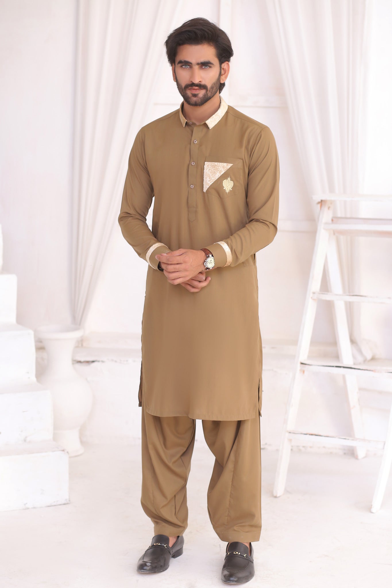 Gold Jacquard Accented Shalwar Kameez (2-Piece) - Image 3