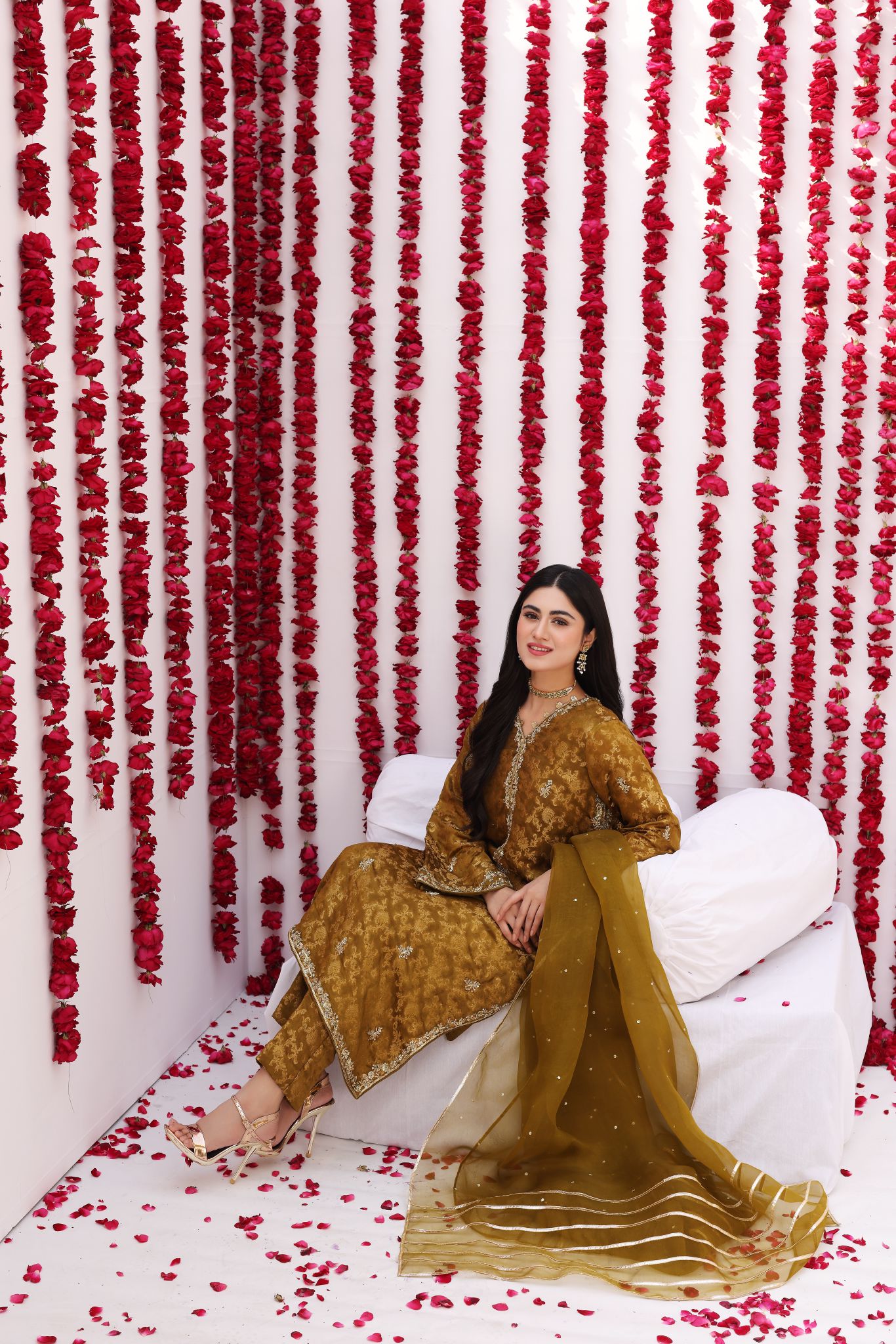 Mustard Gold Ada Embroidered Jamawar Salwar Kameez (3-Piece) - Image 4