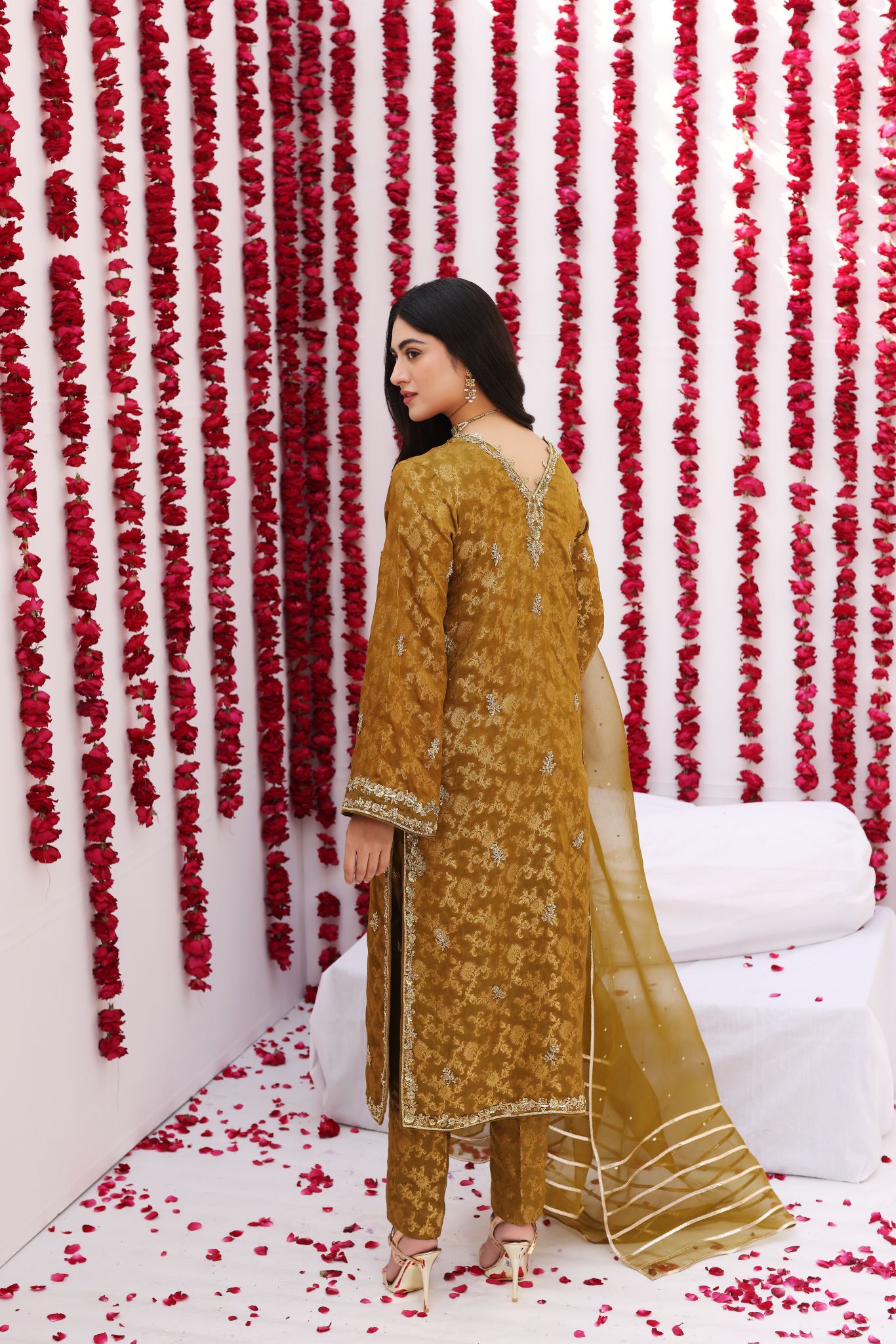 Mustard Gold Ada Embroidered Jamawar Salwar Kameez (3-Piece) - Image 5