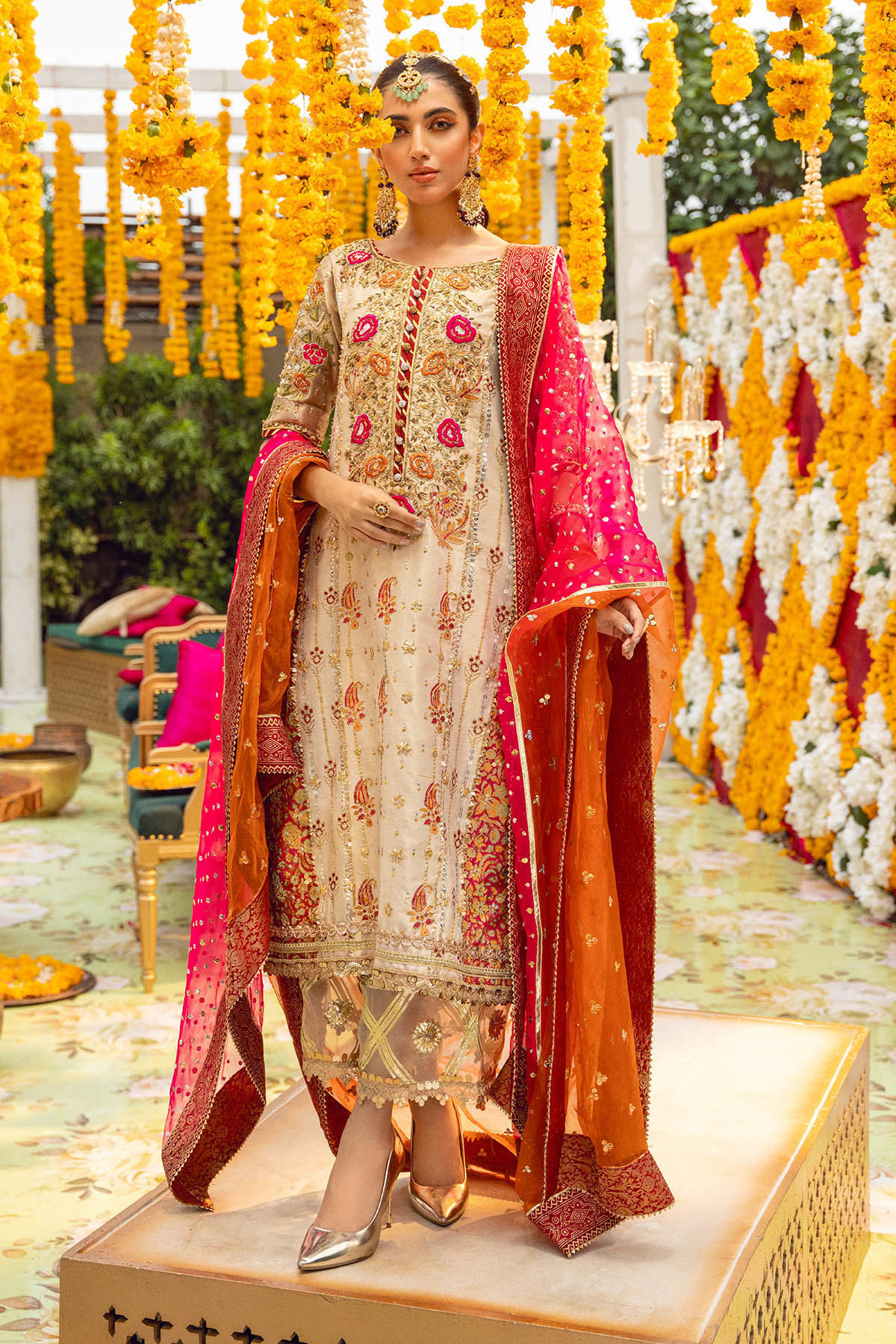 Gold Zardozi Lame Salwar Kameez (3-Piece) - Image 1