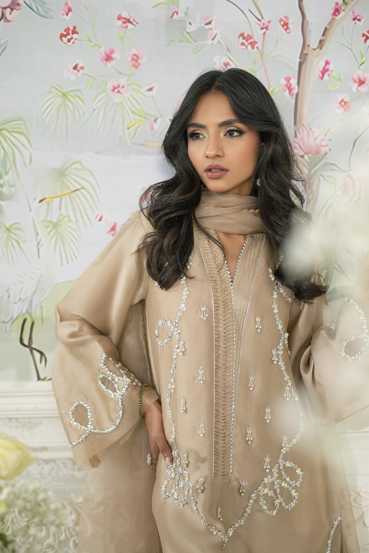 Gold-Sand Embellished Sheesha Silk Salwar Kameez (3-Piece) - Image 5