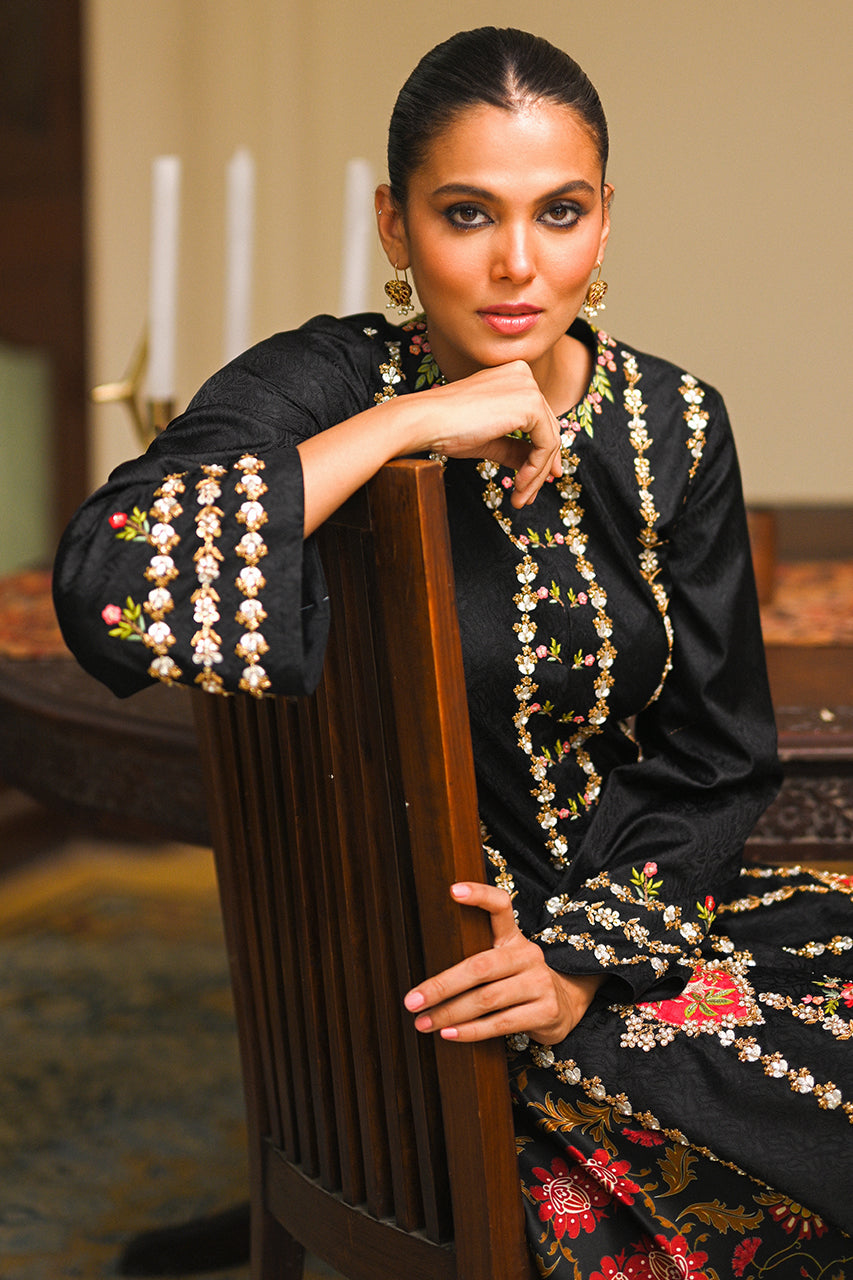 Charcoal Hand-Aari Embroidered Jamawar Kurta (2-Piece) - Image 3