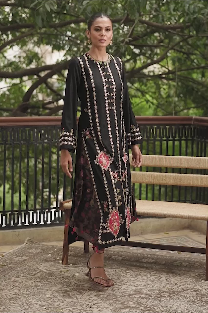 Charcoal Hand-Aari Embroidered Jamawar Kurta (2-Piece) - Image 6