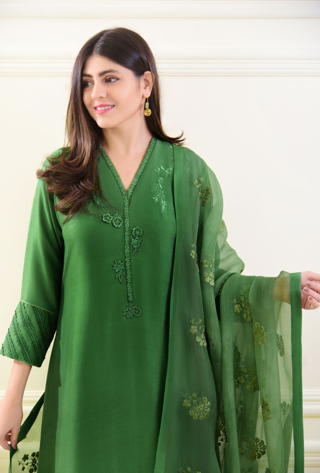 Pakistani Emerald Green Resham Embroidered Raw Silk Anarkali Gown (3-Piece) - Image 3