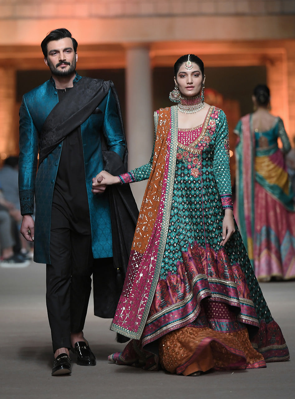 Emerald Jacquard Sherwani with Embroidered Sleeves (4-Piece) - Image 2