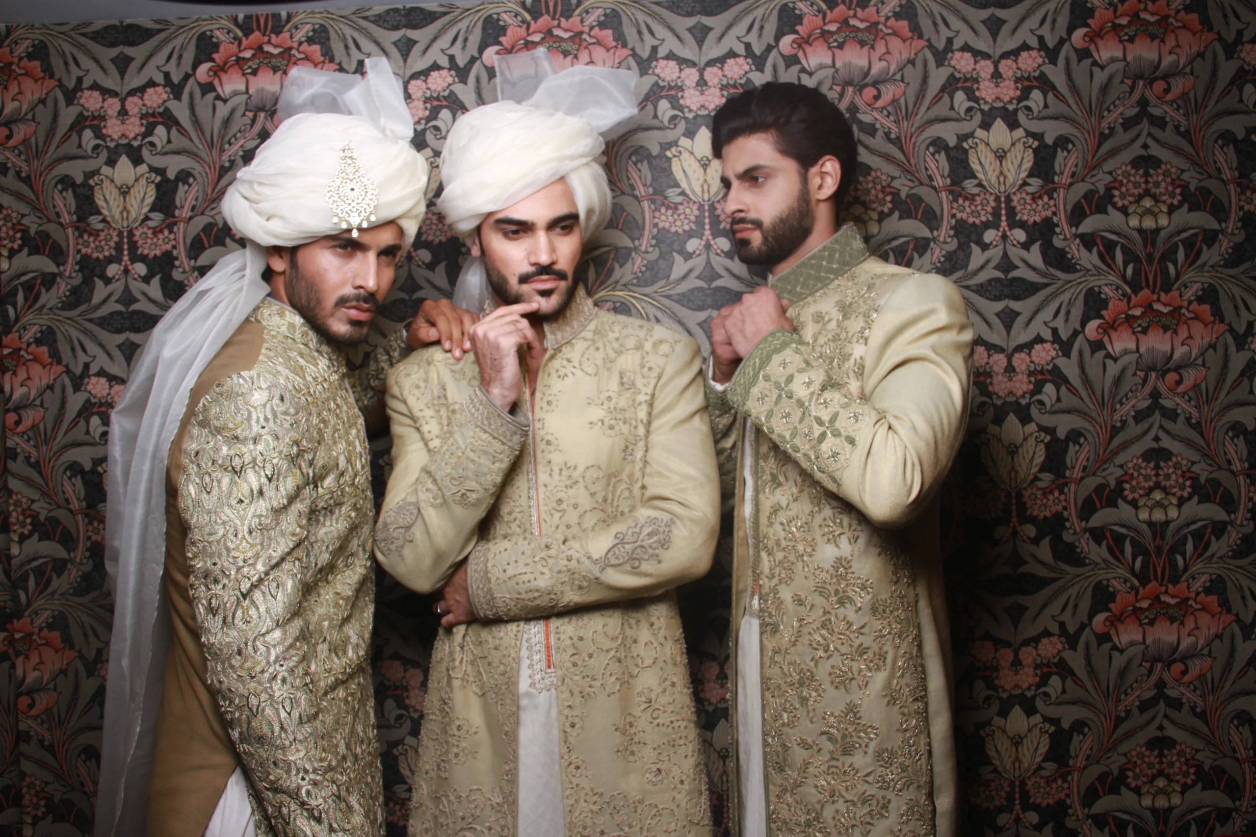 Ecru Green Zardozi Karandi Achkan Sherwani (2-Piece) - Image 4