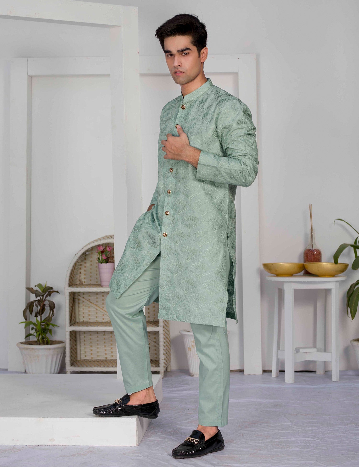 Light Green Embroidered Cotton Kurta Set (2-Piece) - Image 3