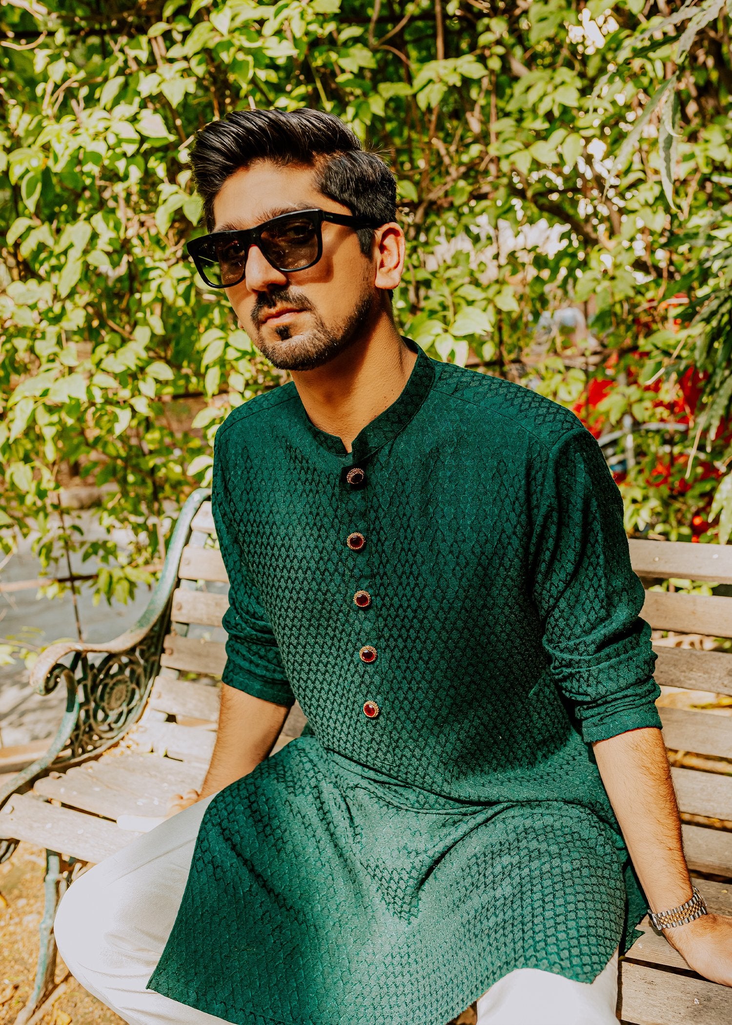 Emerald Green Zardozi Karandi Kurta (2-Piece) - Image 3