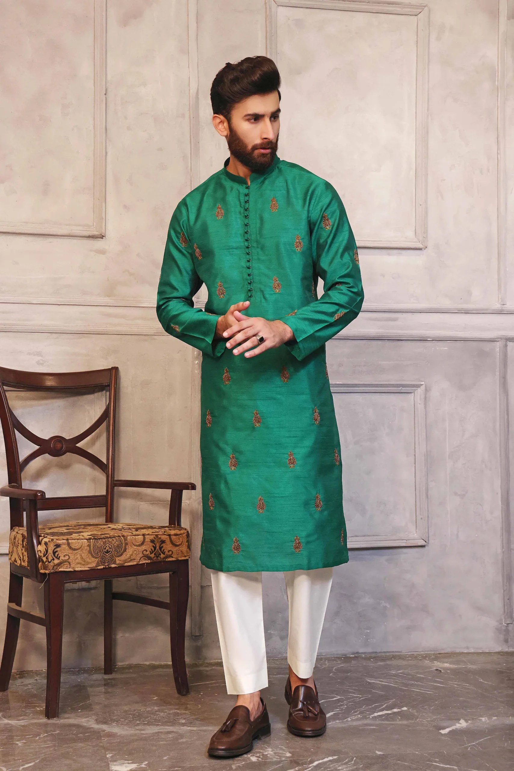 Mint Green Embroidered Silk Blend Kurta (2-Piece) - Image 1