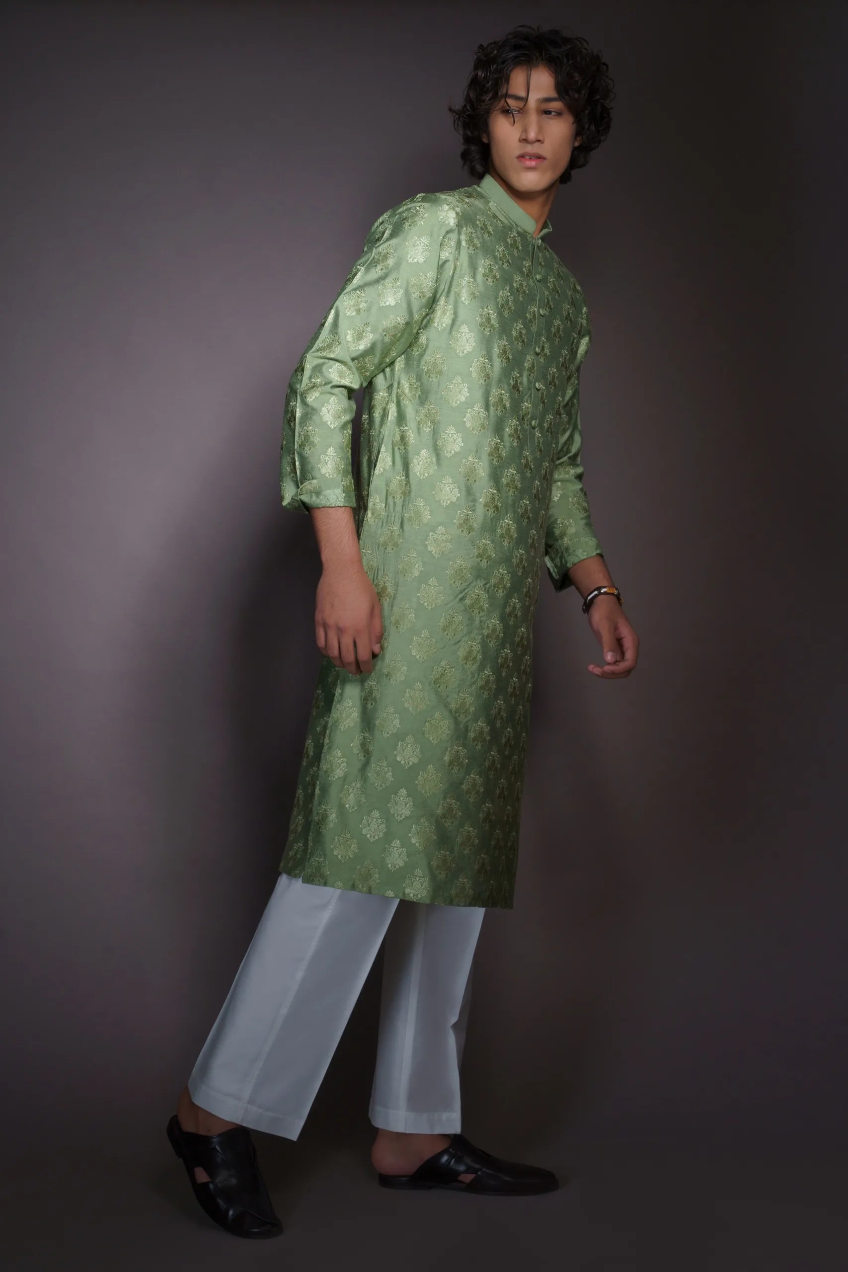 Green Jacquard Embroidered Kurta (2-Piece) - Image 1
