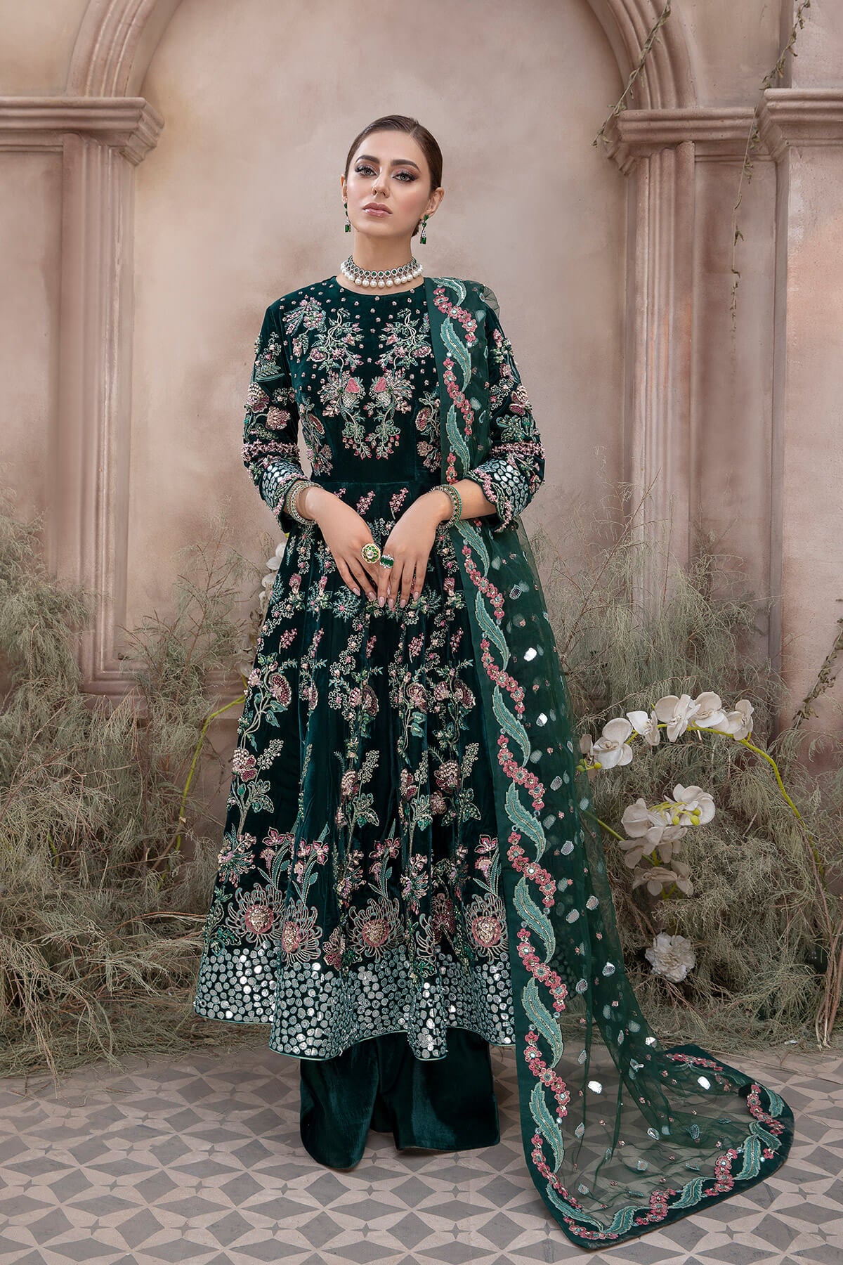Pakistani Deep Emerald Embroidered Velvet Frock (3-Piece) - Image 1
