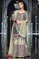 Pakistani Deep Green Kaamdani Lamé Gharara (3-Piece) - Image 2