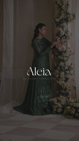 Pakistani Emerald Green Hand-Embellished Organza Gown (3-Piece) - Image 8