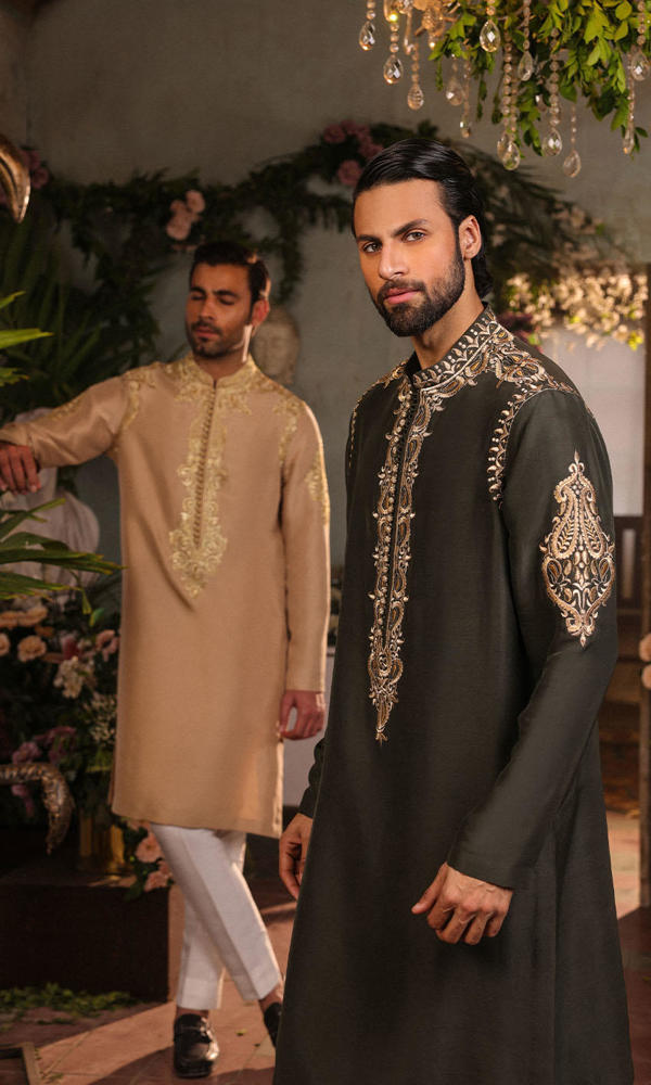 Deep Bottle Green Embroidered Silk-Blend Sherwani (3-Piece) - Image 7