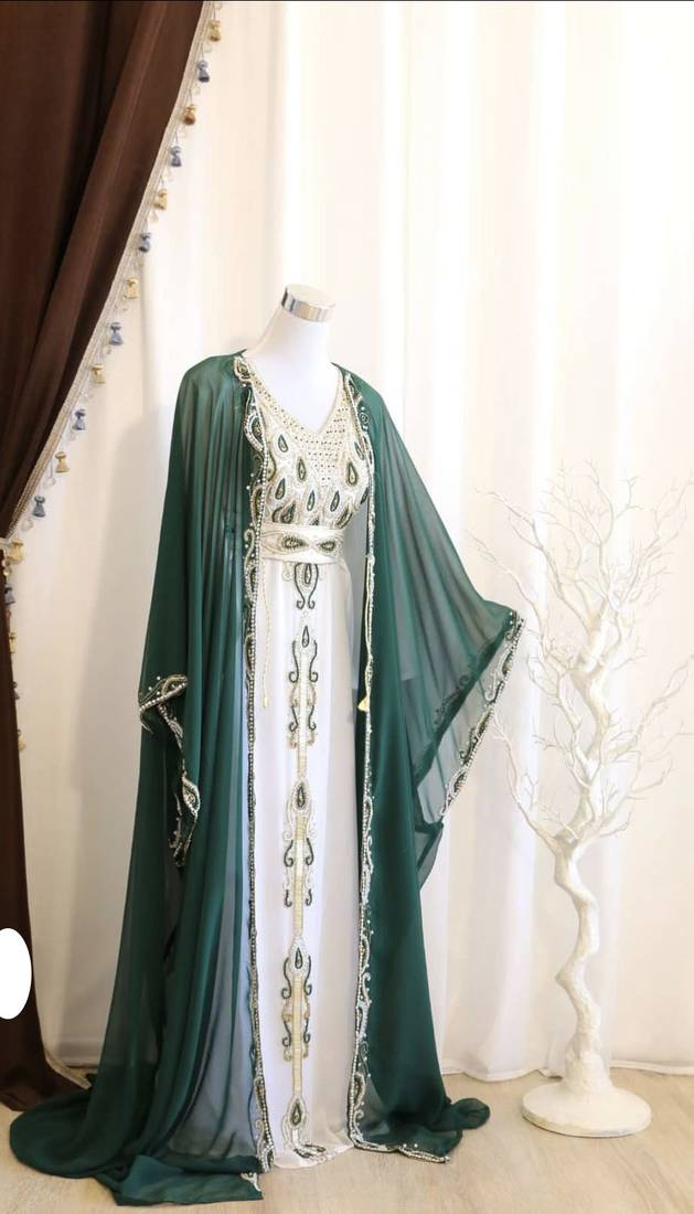 Pakistani Green and White Zari Embroidered Georgette Kaftan (1-Pc) - Image 1