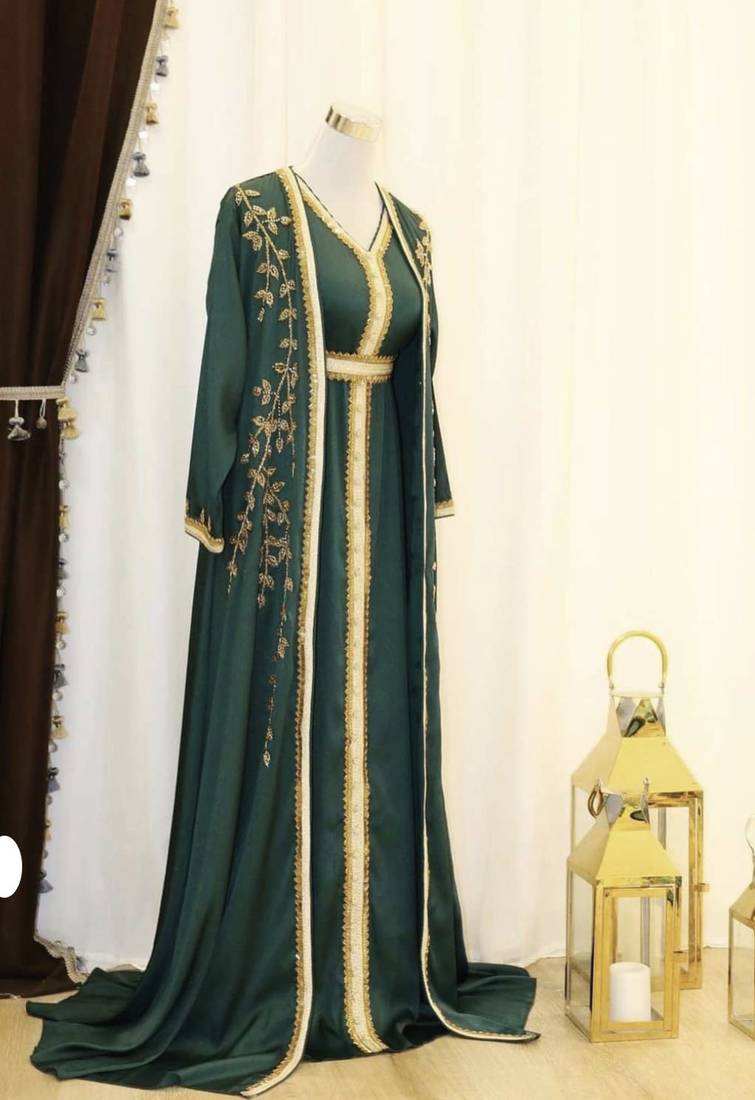 Pakistani Bottle Green Zari Embroidered Georgette Kaftan (1-Pc) - Image 1