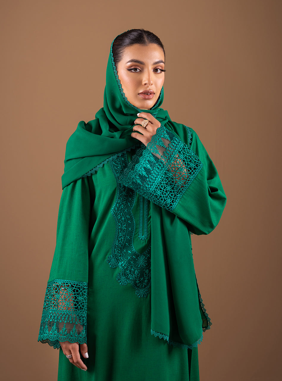 Pakistani Emerald Green Embroidered Raw Silk Kaftan (2-Piece) - Image 2